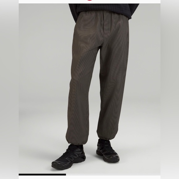 NWT! Mens Lululemon Lab Jogger - Picture 2 of 8